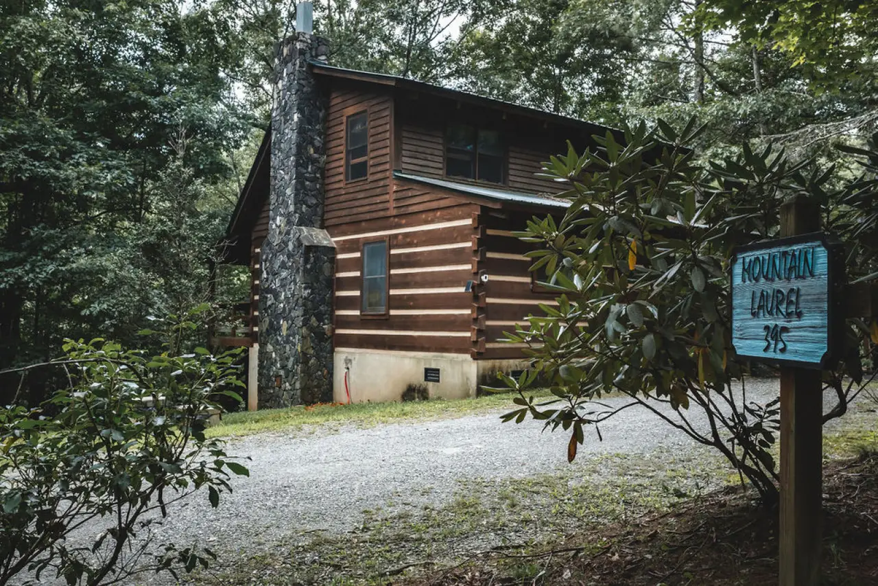 Mountain Laurel Cabin