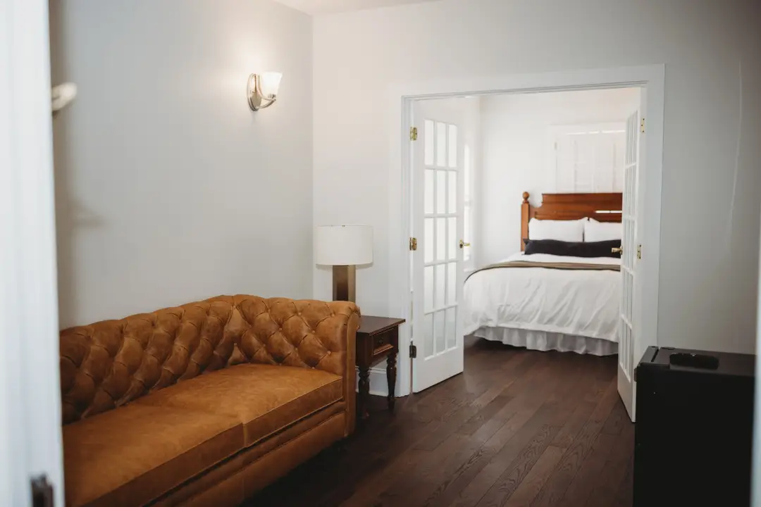 Rm. 2 | Standard Suite