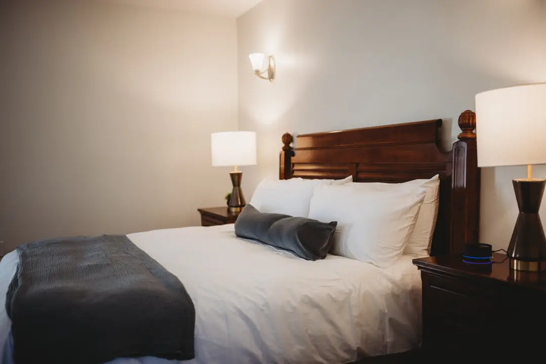 Rm. 8 | Standard Guest Room (ADA)