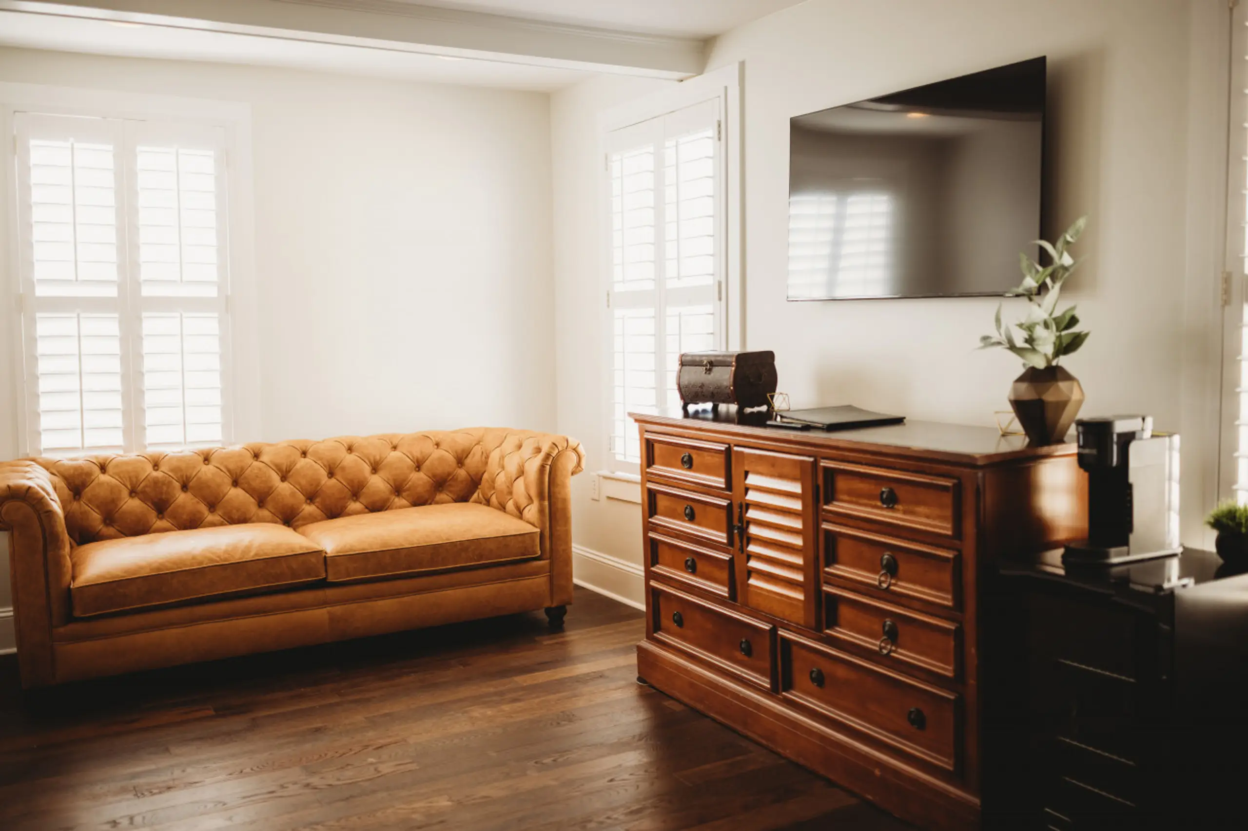 Rm. 15 | Junior Suite